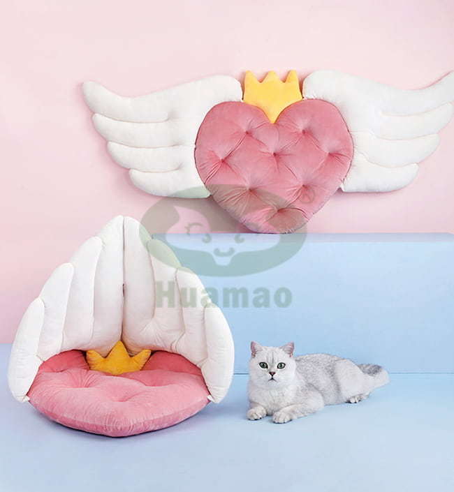 Angle Pet Bed