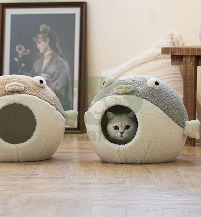 Easy Cleaning Cat House