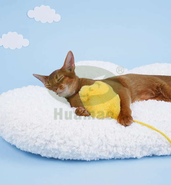 White Small Pet Bed